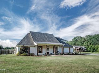 1269 Holly Bush Rd, Brandon, MS 39047