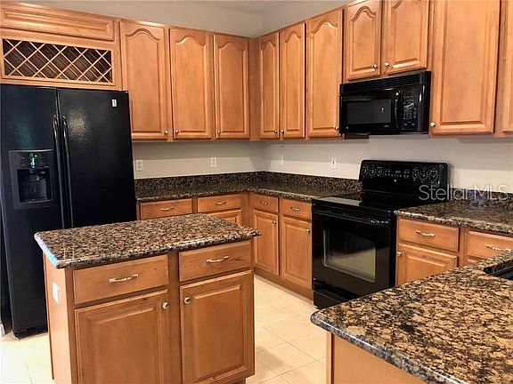 4th image of 14118 Oakham St