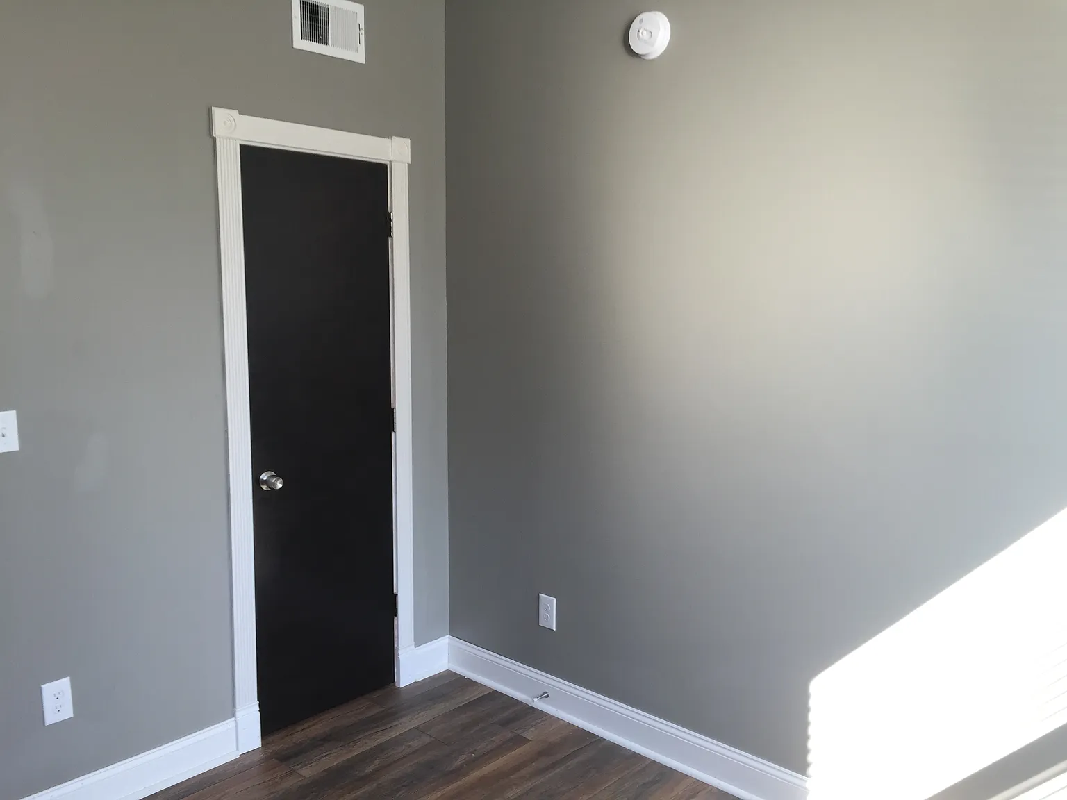 505 N Euclid Ave APT 303 photo 1