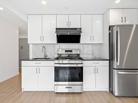 4th image of 143-16 41st Ave #6D