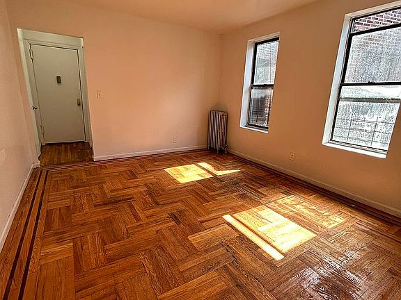 2nd image of 667 E 233rd St APT 6C