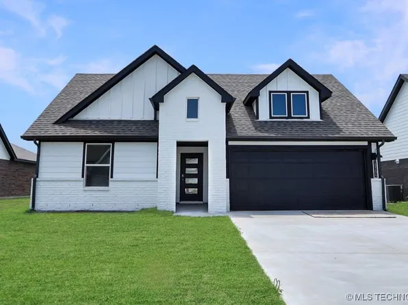 10206 E 132nd St S, Broken Arrow, OK 74014