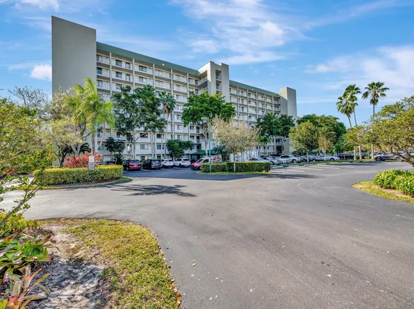 2238 N Cypress Bend Drive #501, Pompano Beach, FL 33069