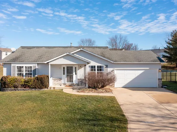 10 Tower Park Ct, Saint Charles, MO 63304