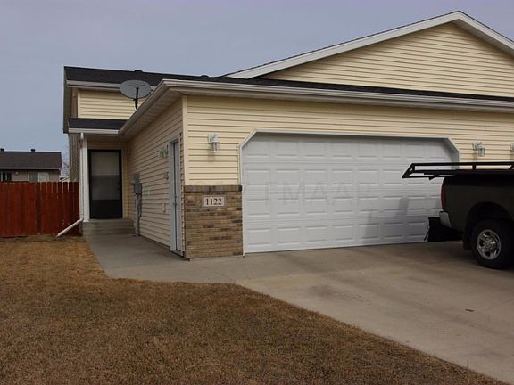 4th image of 1122 44th Ave W