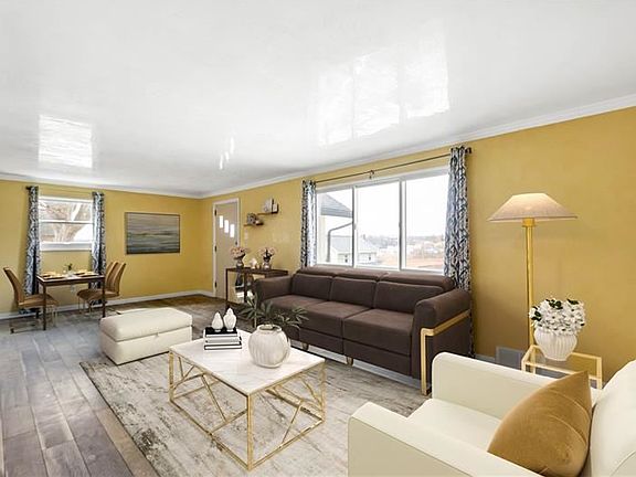 4th image of 1035 Orchard Ave