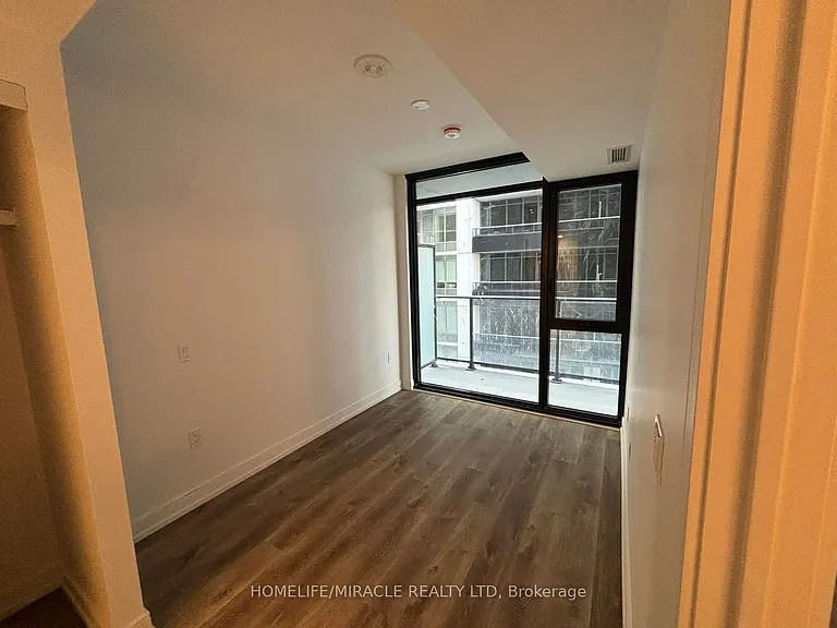 1 Jarvis St #618 — Photo 7