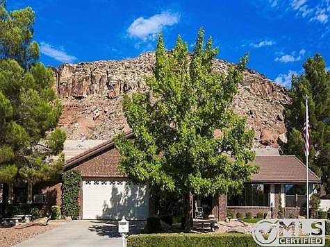 2nd image of 1430 W Navajo Dr