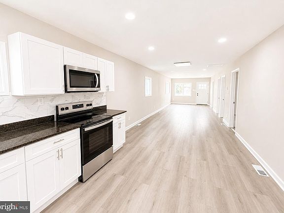 5th image of 309 S 5th St