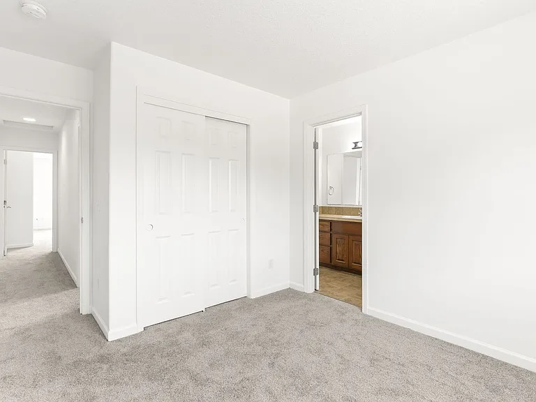 3745-3749 SE 127th Pl — Photo 16