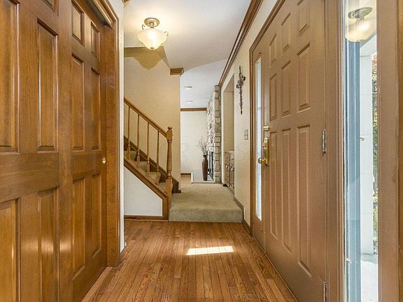 2nd image of 297 Hartfordshire Ln