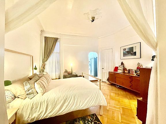 3rd image of 577 Leonard St #1F