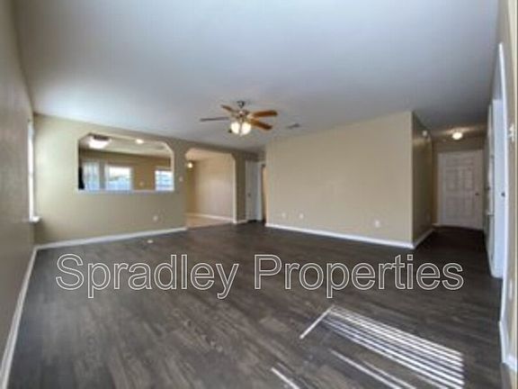 2nd image of 622 Sugar Brook Dr