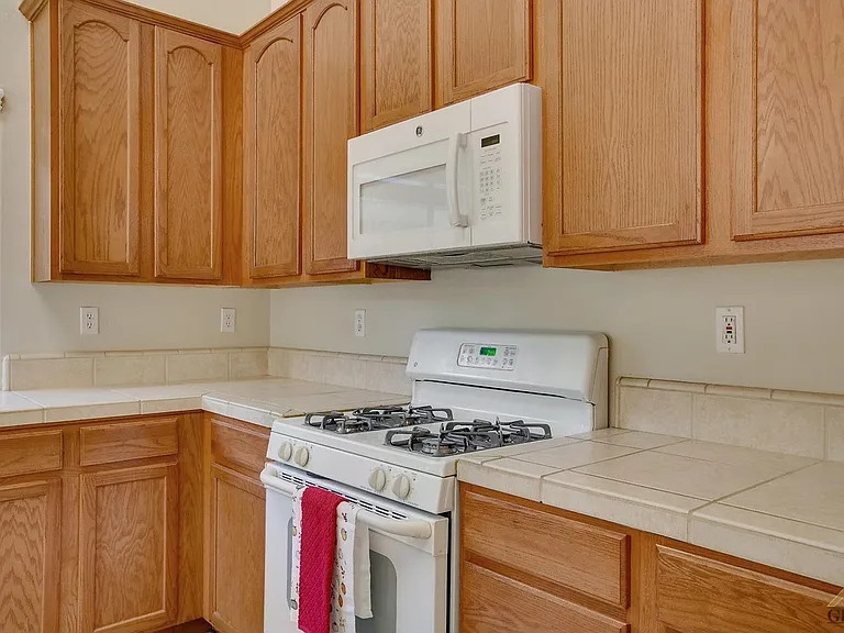 11705 Stellar Ave — Photo 8