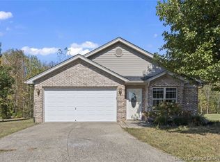 7548 Eagle Ridge Dr, Sellersburg, IN 47172