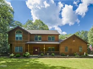 138 Woodtown Rd, Shohola, PA 18458