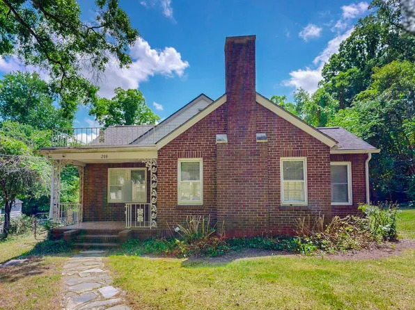 208 Forestwood Dr, Durham, NC 27707