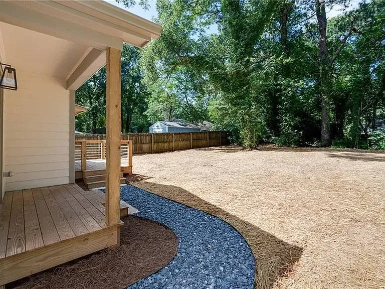 623 Quillian Ave — Photo 7