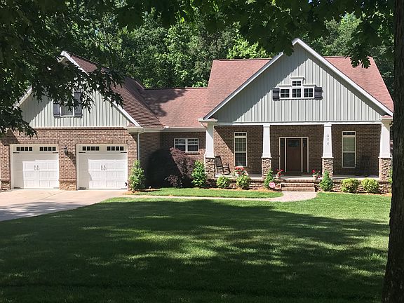 2nd image of 216 Canonero Pl