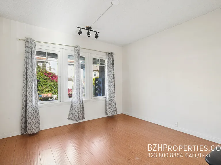 1238 N Gardner St #A — Photo 9