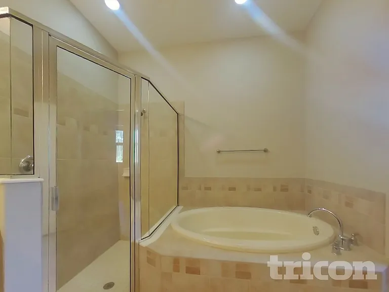 6300 Falcon Lair Dr — Photo 12