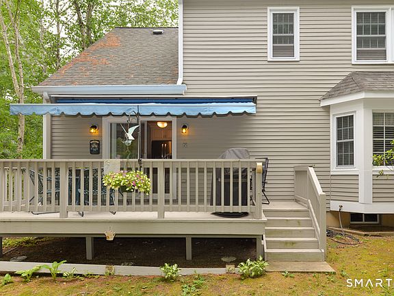 2nd image of 17 Woodbury Hill #17