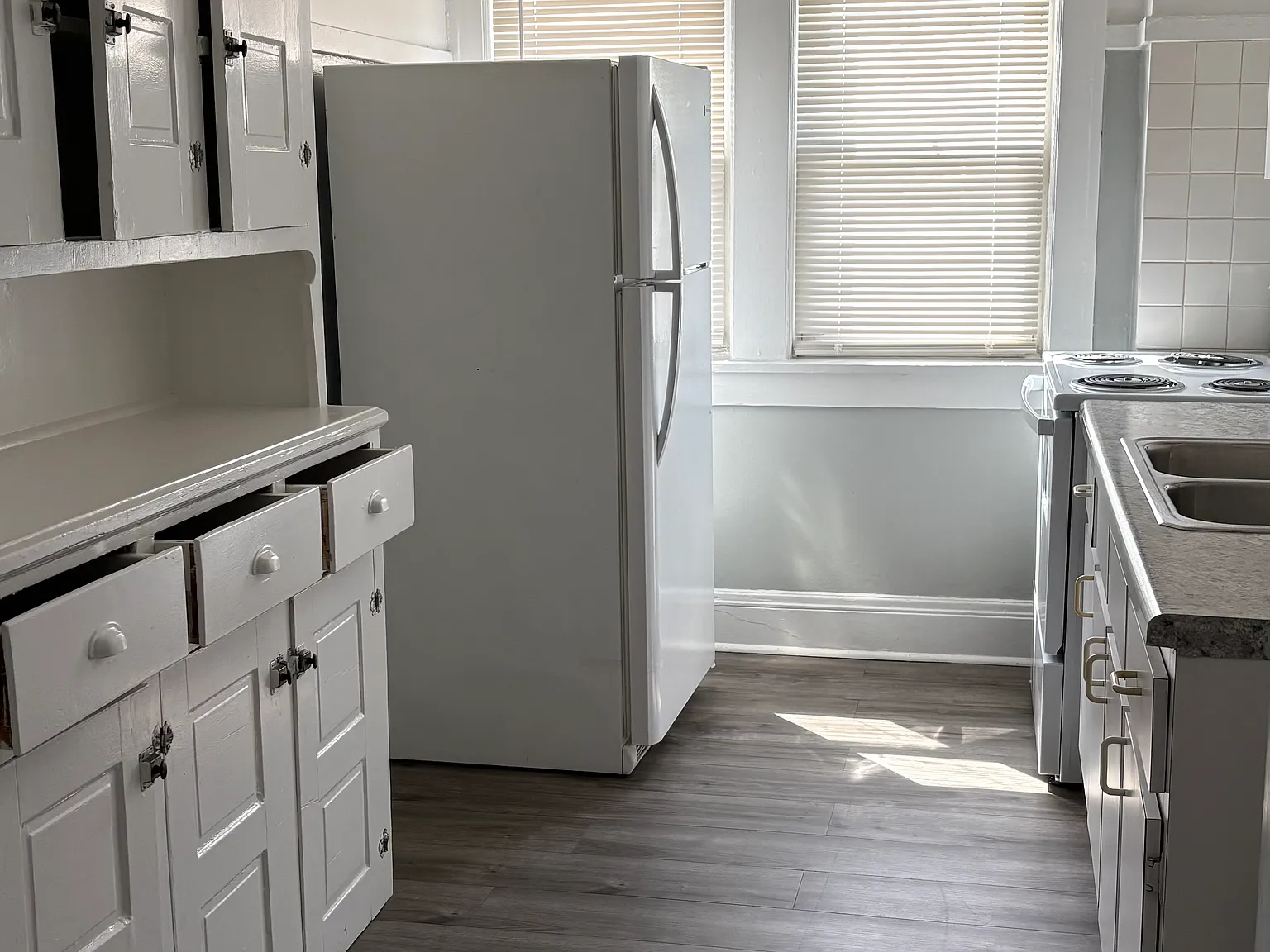 2 bed, 900 sqft, $1,200 — Photo 1