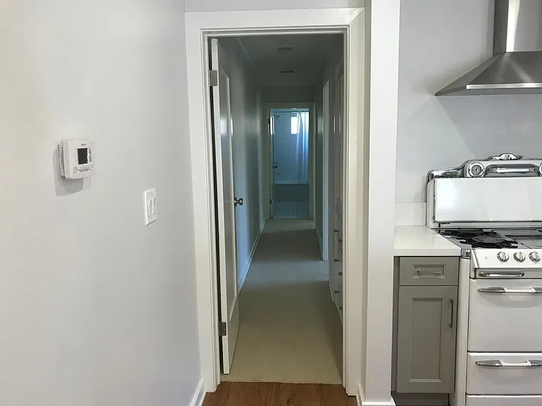 377 Huntley Dr — Photo 6