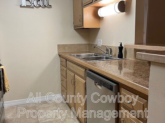 3rd image of 1516 E Grand Ave APT 108