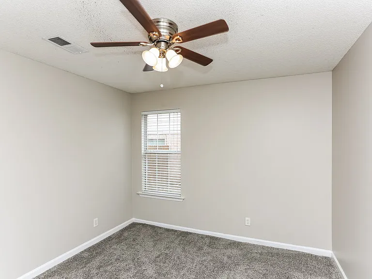 1142 Red Fern Cir W — Photo 13