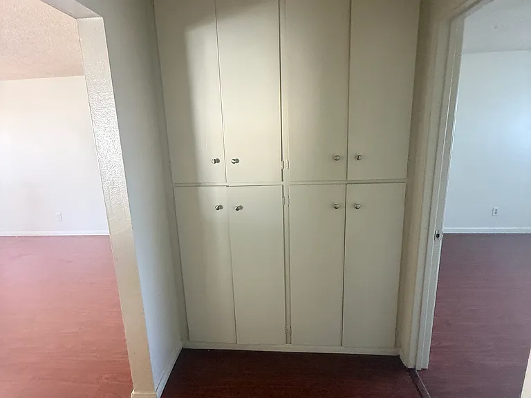673 Palm Ave #4 — Photo 4