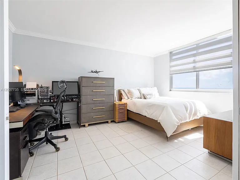 500 Bayview Dr #1520 — Photo 53