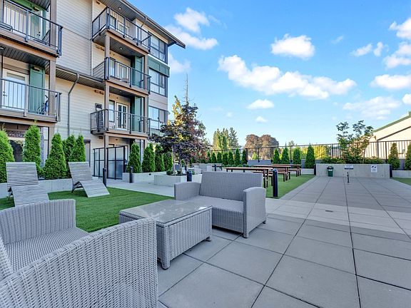 3rd image of 45754 Wellington Ave #512