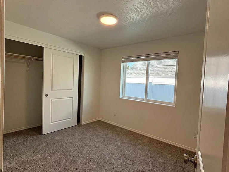 3690 S Quay St — Photo 5
