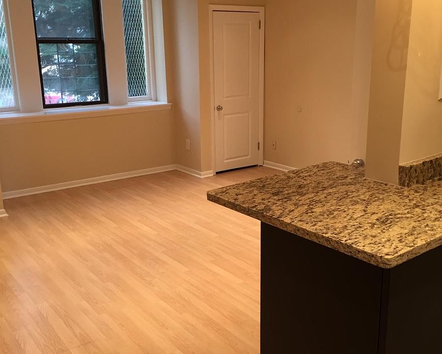 1st image of 4537 Spruce St APT A1