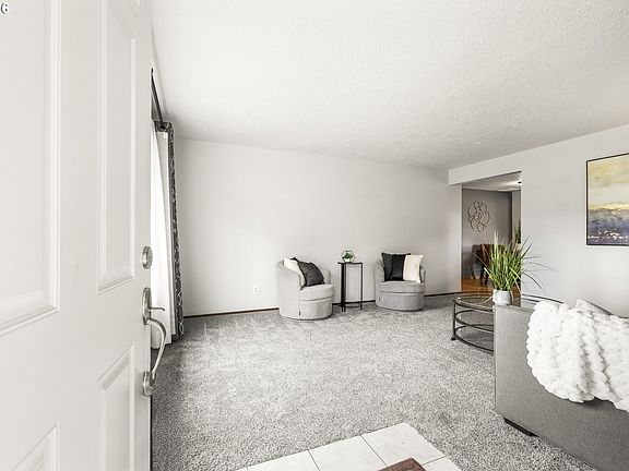 3rd image of 15245 SE Market Ct