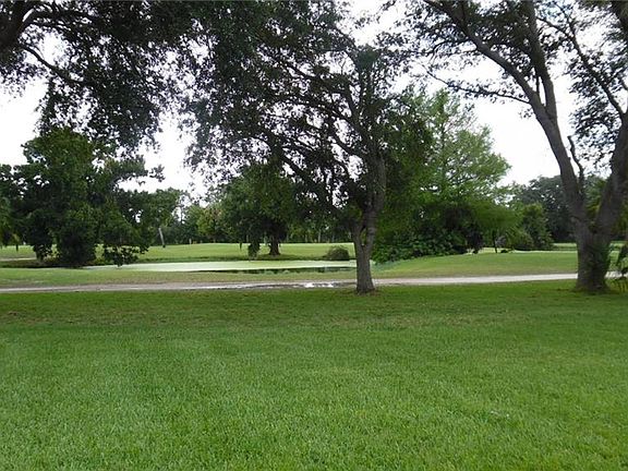 4th image of 20013 Lake Vista Cir
