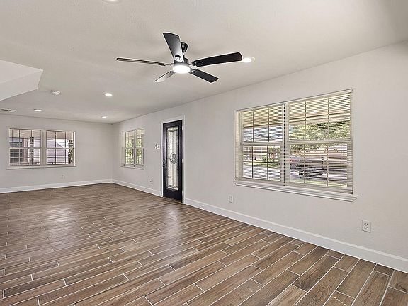4th image of 10106 Burman St
