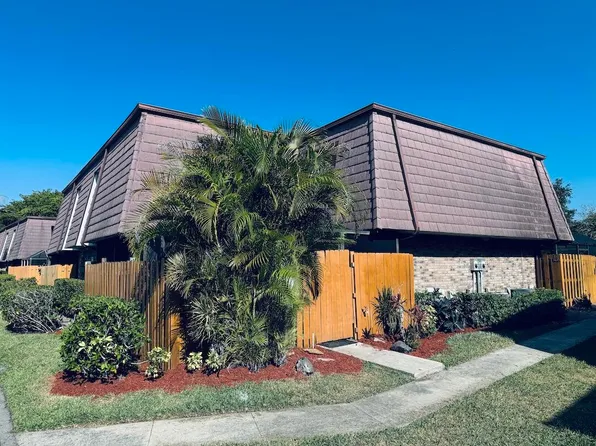 7674 Courtyard Run Run W, Boca Raton, FL 33433