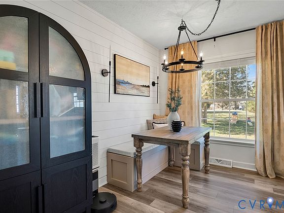 5th image of 453 Manquin Dr