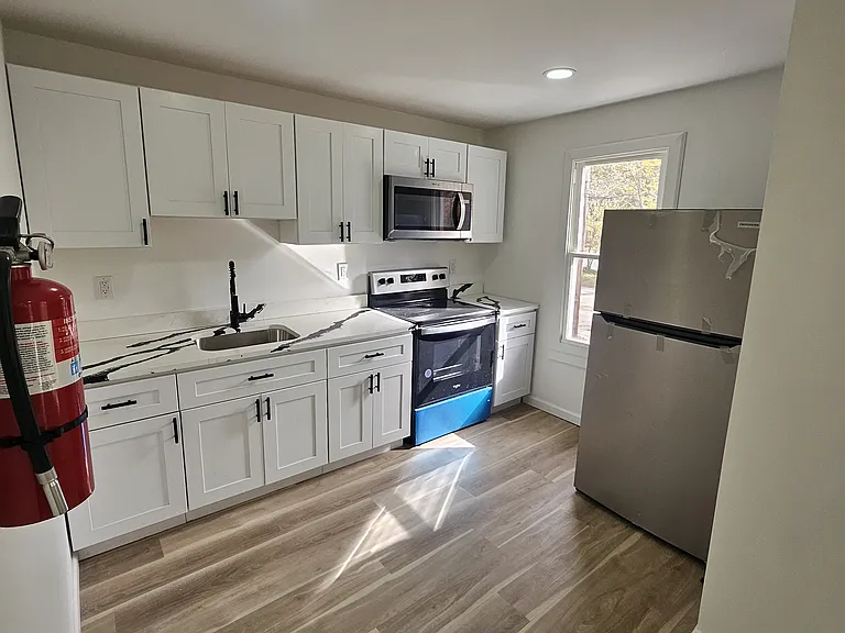 361 Jefferson Ave #2 — Photo 4