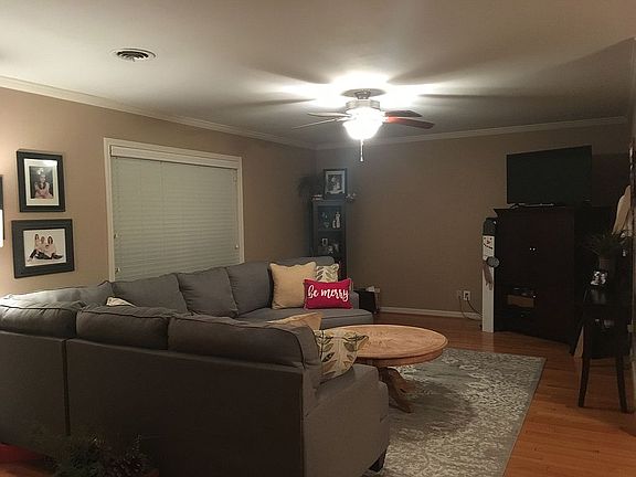 3rd image of 105 E Roosevelt Dr
