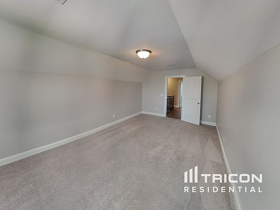 5th image of 5109 Cloverhill Dr