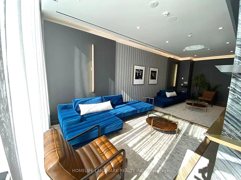 500 Dupont St #618 — Photo 23