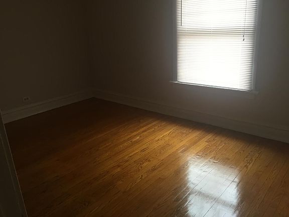4th image of 6606 N Ashland Ave APT 3G