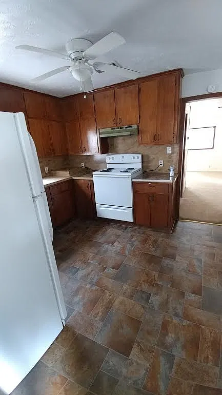 3 bed, 1.5 bath, $1,000 — Photo 3