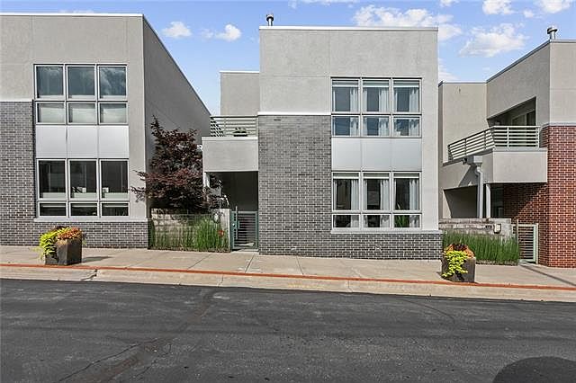 1st image of 514 Oak St
