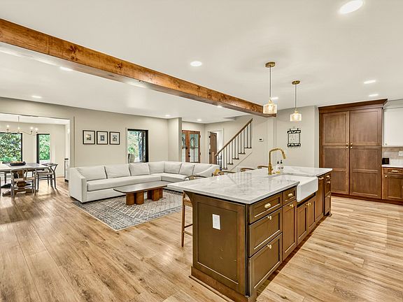 11th image of 2153 Williamsport Pike