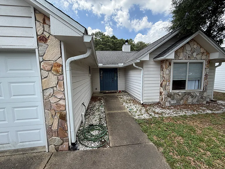 203 Alonzo Ct — Photo 22