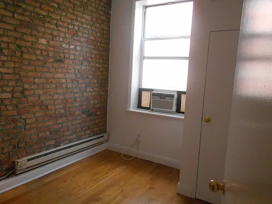 Rented by Carlyle Property Management | media 14